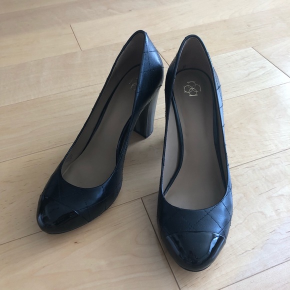 Ann Taylor Shoes - Ann Taylor size 7.5 quilted style black heels 👠